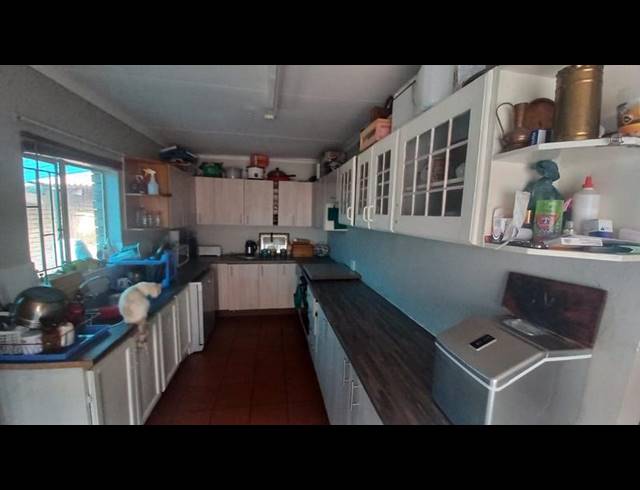 5 BEDROOM HOUSE FOR SALE IN PRETORIA GARDENS